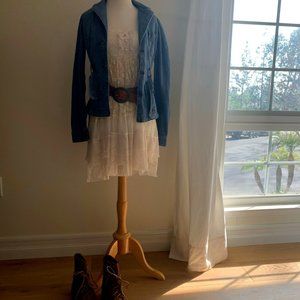 Sans Souci Lace Dress